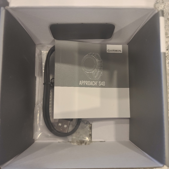 Garmin Approach S40 Golf Watch - Picture 3 of 3